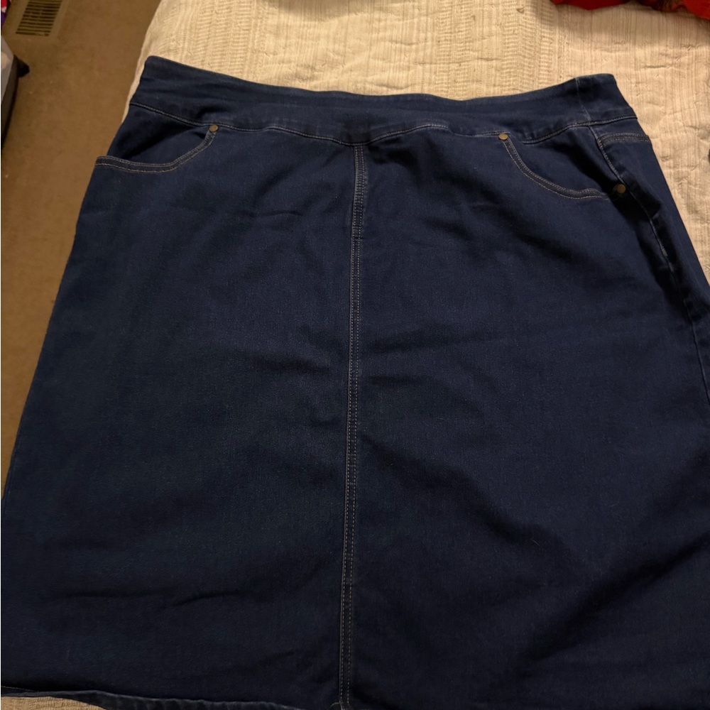 Women's A-Line Denim Skirt in Navy
